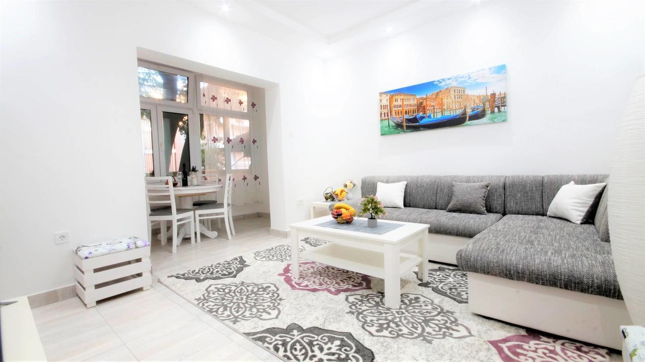 Kala Apartment Teodo Esterno foto
