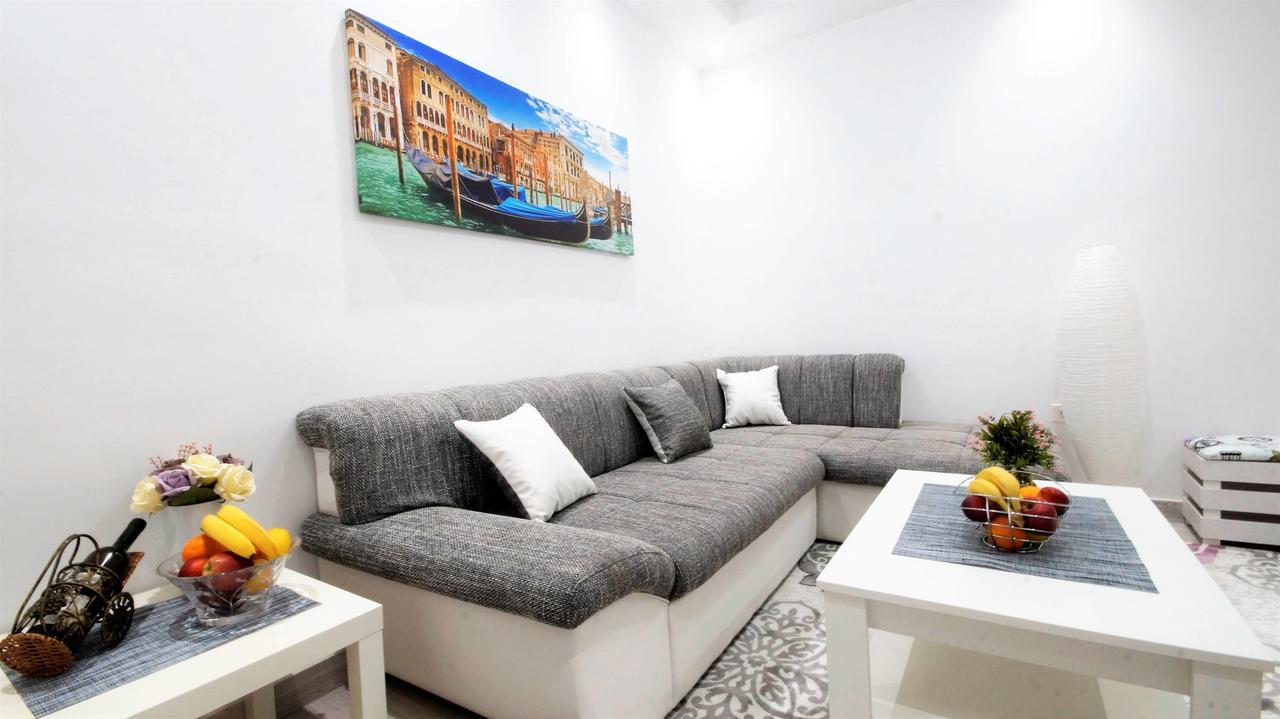 Kala Apartment Teodo Esterno foto