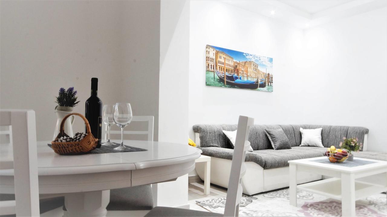 Kala Apartment Teodo Esterno foto